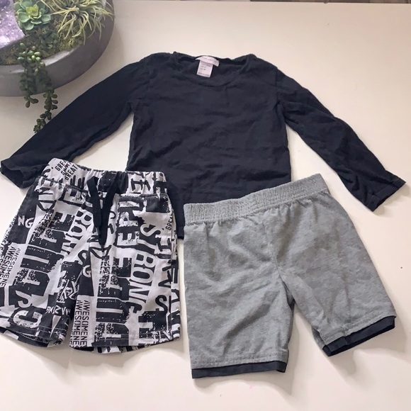 Baby boy bundle size 3T clothing two shorts one long sleeve T Shirt play set - Picture 1 of 7